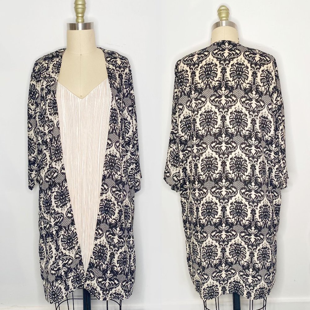 Chris & Carol Flowy Damask Kimono Style Duster